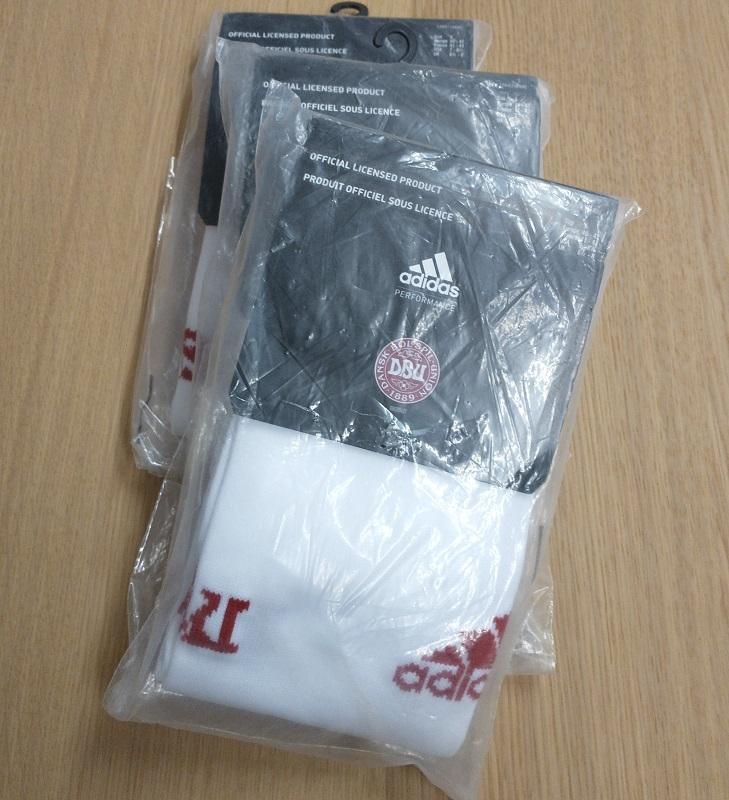 Denmark Away Socks 2010   Youth  Adult 3   40 42